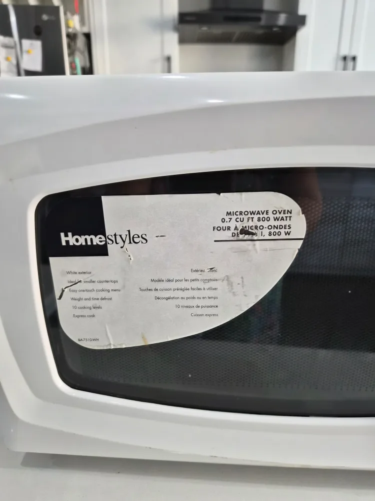 Homestyles 0.7 cu ft Microwave Oven image indicator(2)