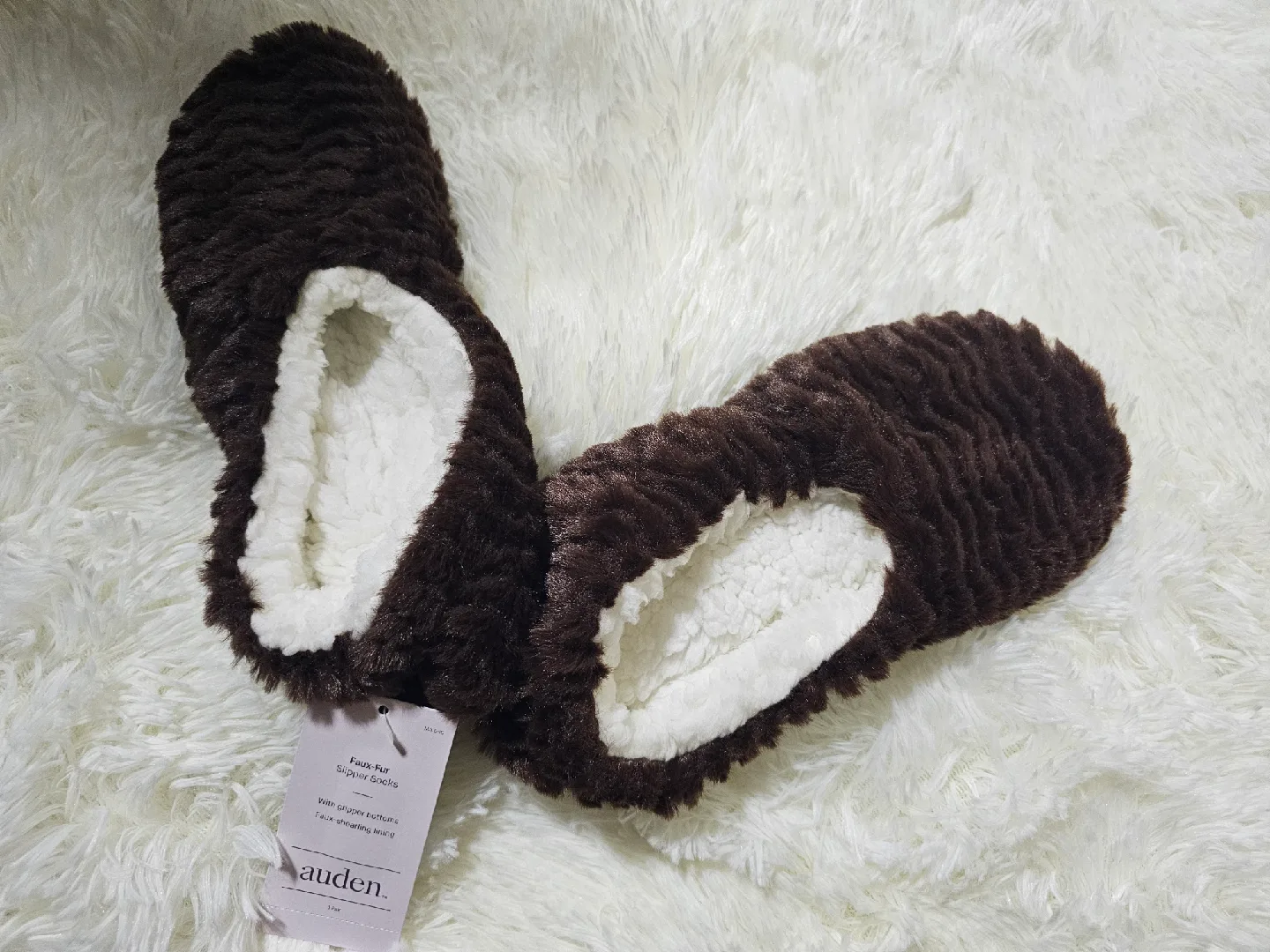 🥕Auden Faux-Fur Slipper Socks - Size M/L image indicator(3)