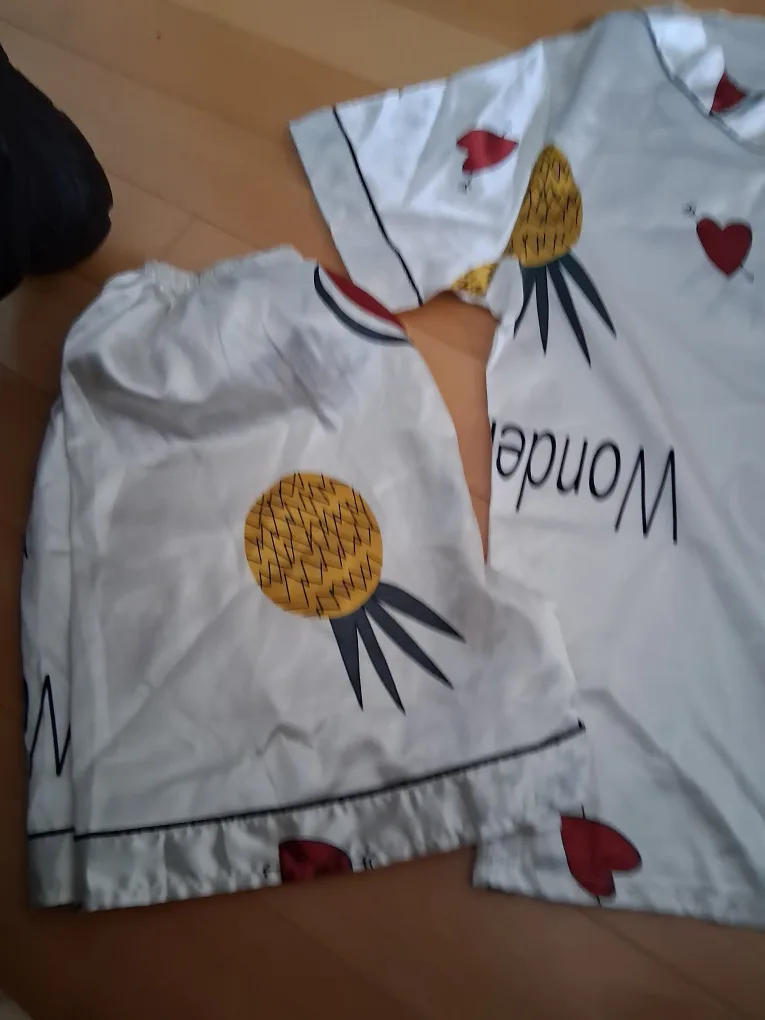 Wonder Pineapple Pajama Set - Size L image indicator(2)