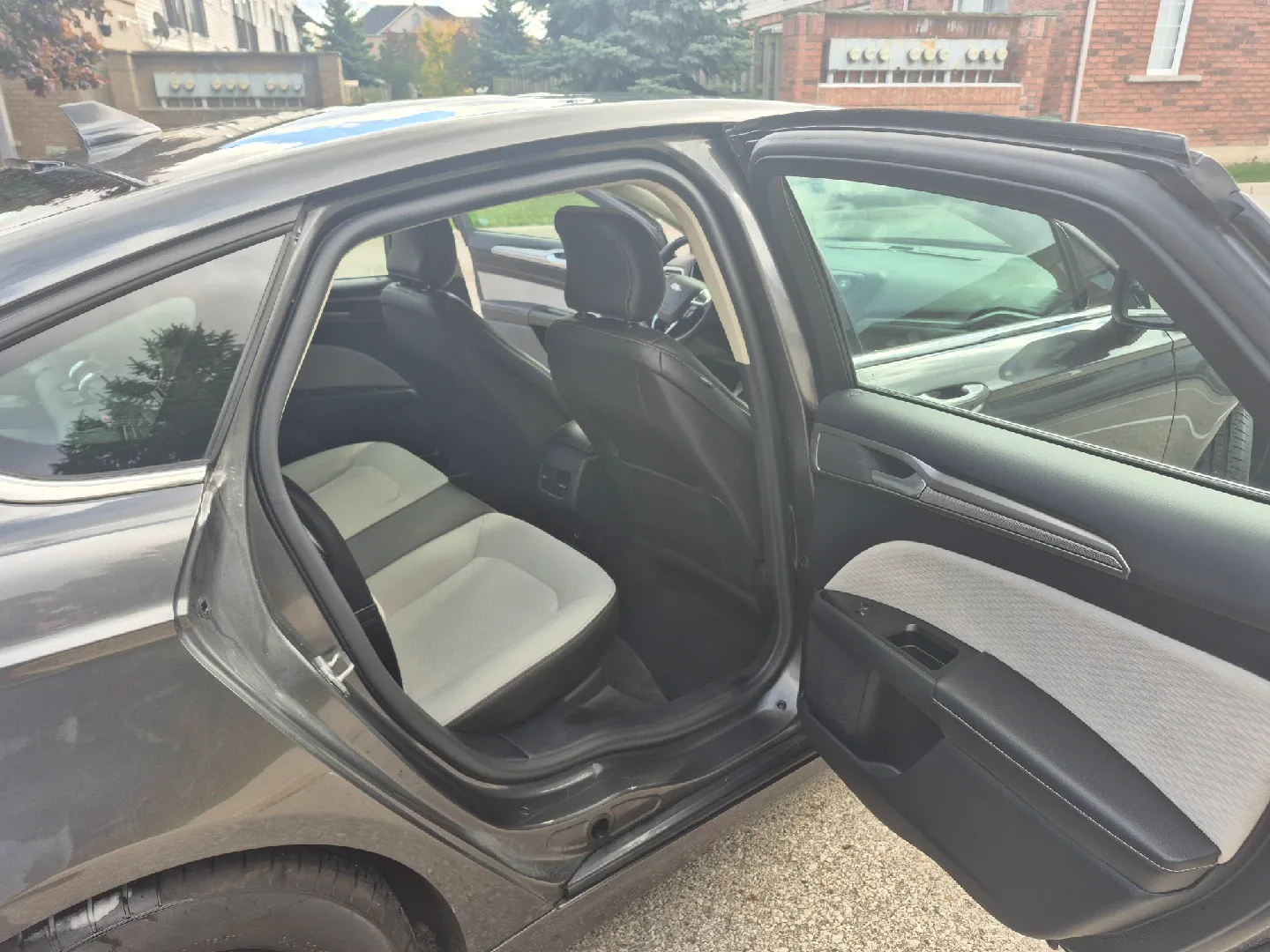 2019 Ford Fusion SE - 37,236kms image indicator(10)