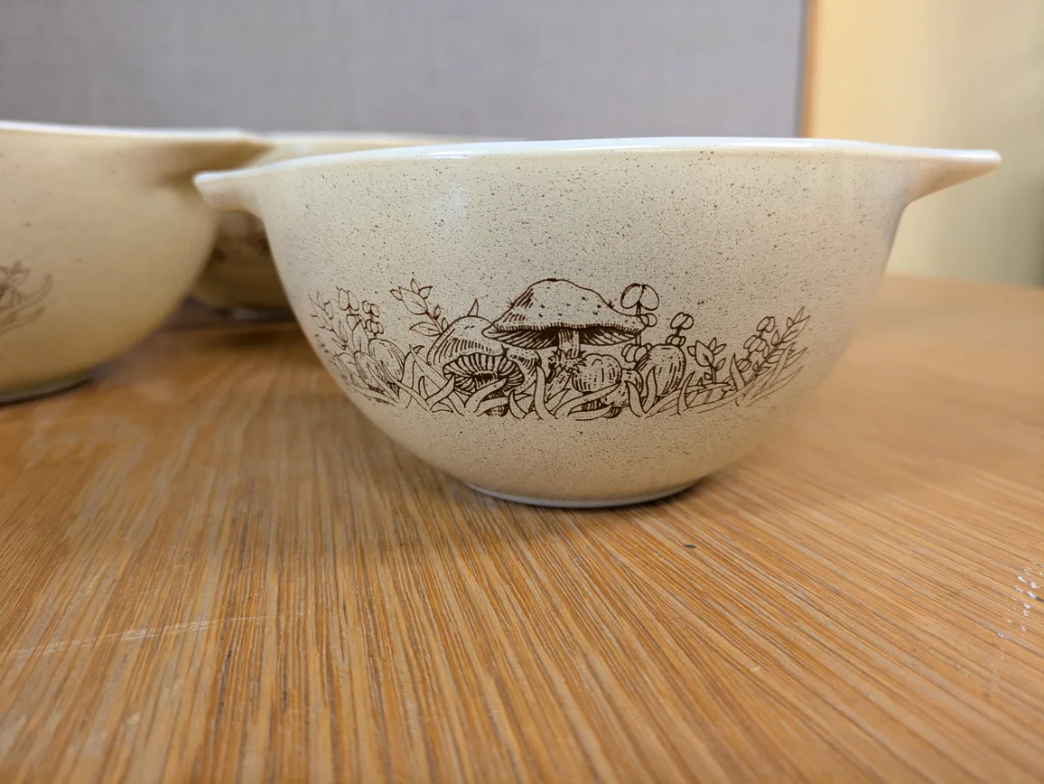 vintage PYREX Forest Fancies cinderella mixing bowl set image indicator(4)