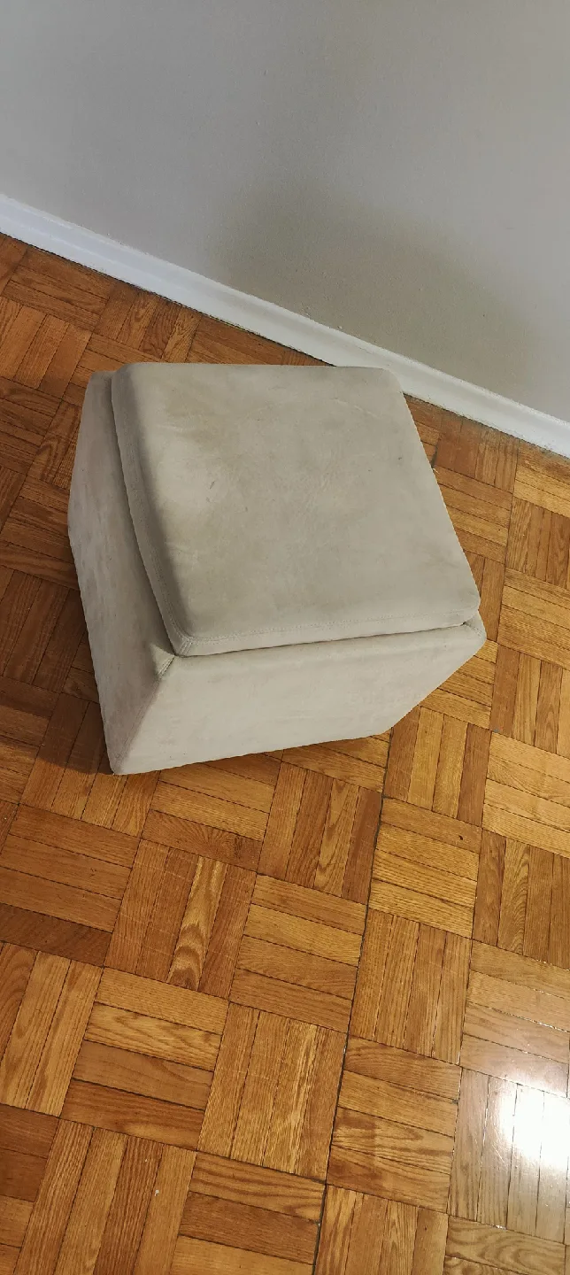 Beige Storage Ottoman image indicator(3)