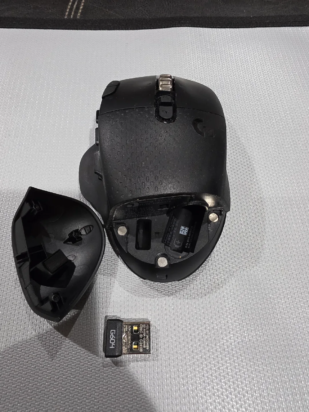 Logitech G604 Lightspeed Wireless Gaming Mouse 🧡 image indicator(4)