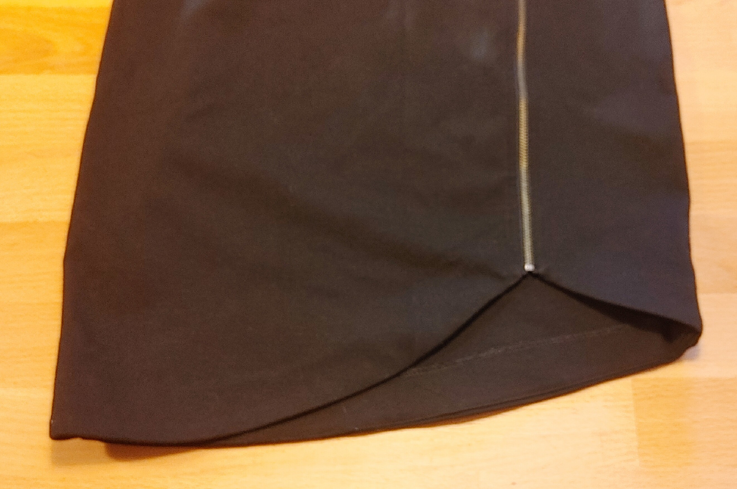 Little Black Dress with Zipper Detail - photo 5