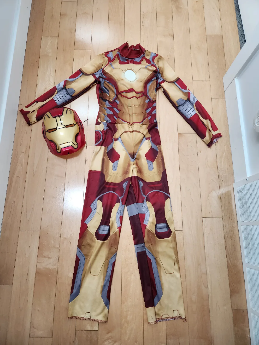 Marvel Iron Man Costume - Size 7/8 (Kids) thumbnail