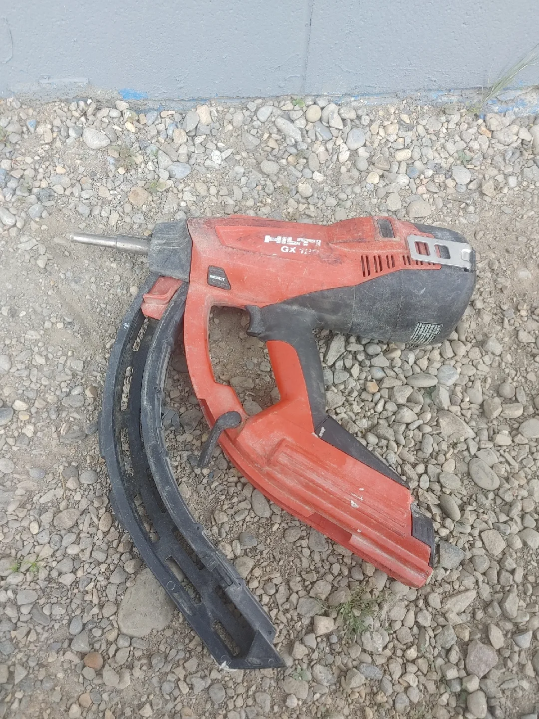 Hilti GX 120 Gas-actuated Fastening Tool thumbnail