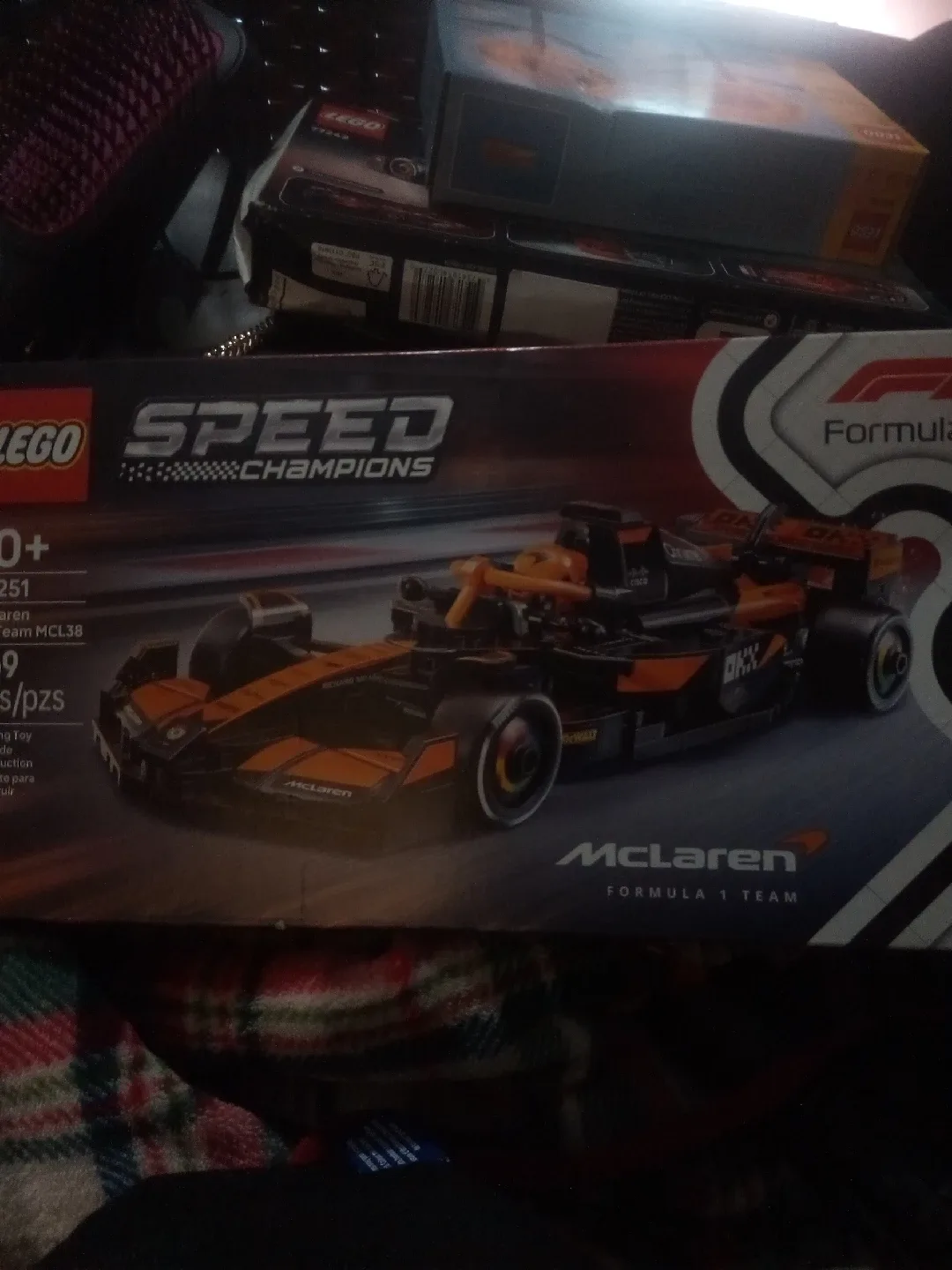 LEGO Speed Champions Sets: NASCAR, Formula 1, Sunflowers image indicator(7)