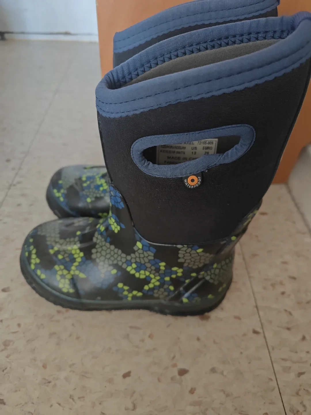 Bogs Kids' Classic Axel Winter Boots - Size 12 image indicator(3)