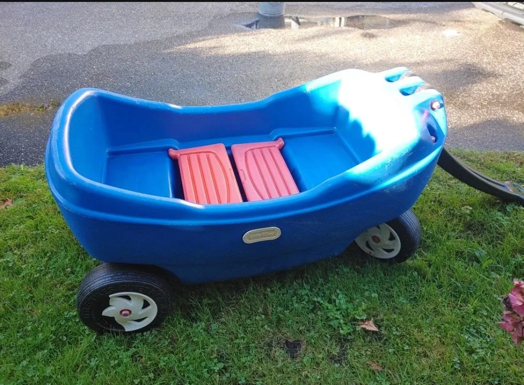 Little Tikes Blue Wagon with Seats image indicator(4)