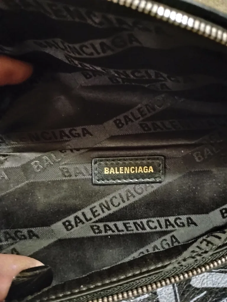 Balenciaga Black Leather Belt Bag image indicator(5)