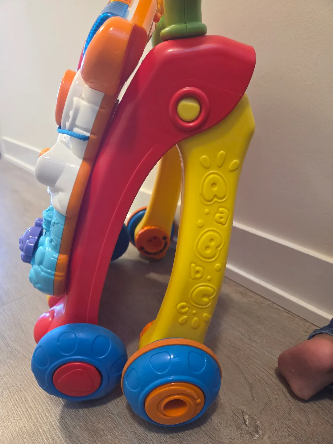 VTech Stroll & Discover Activity Walker image indicator(2)
