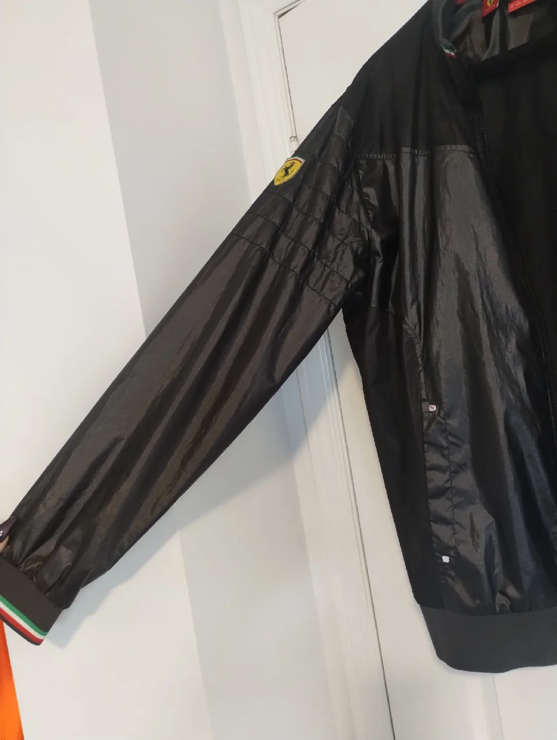 Puma Ferrari Track Jacket, Size M image indicator(3)