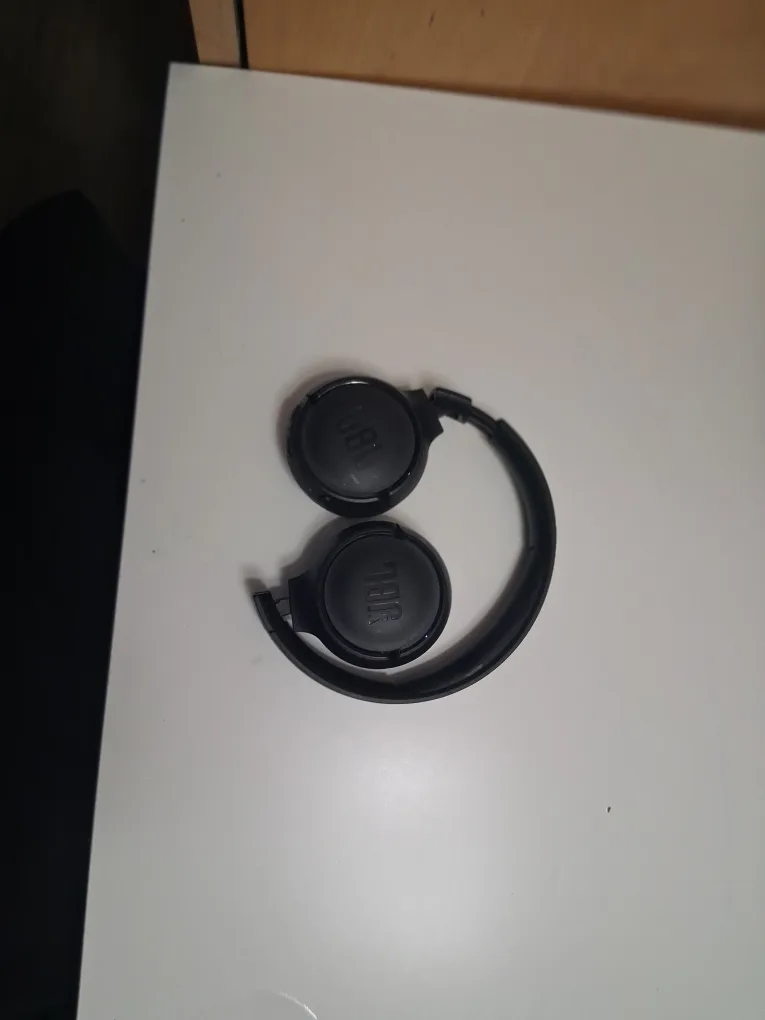 JBL Tune 500BT Wireless On-Ear Headphones - Black thumbnail