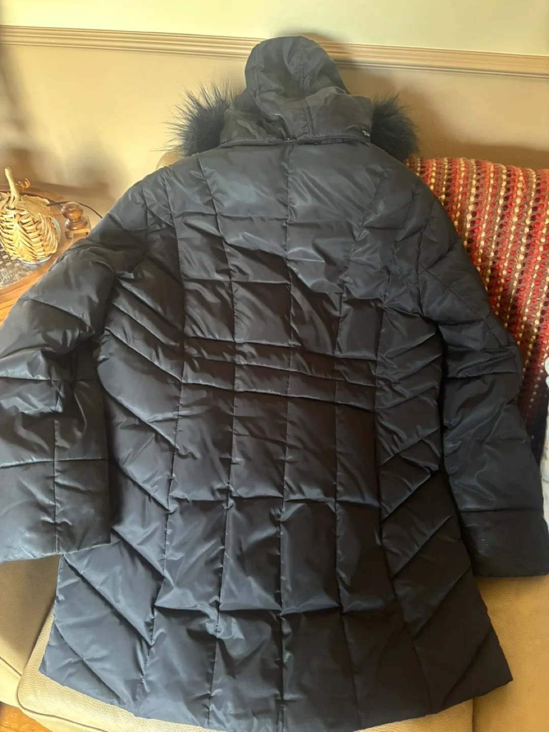 Liz Claiborne Black Puffer Jacket - Size L image indicator(5)