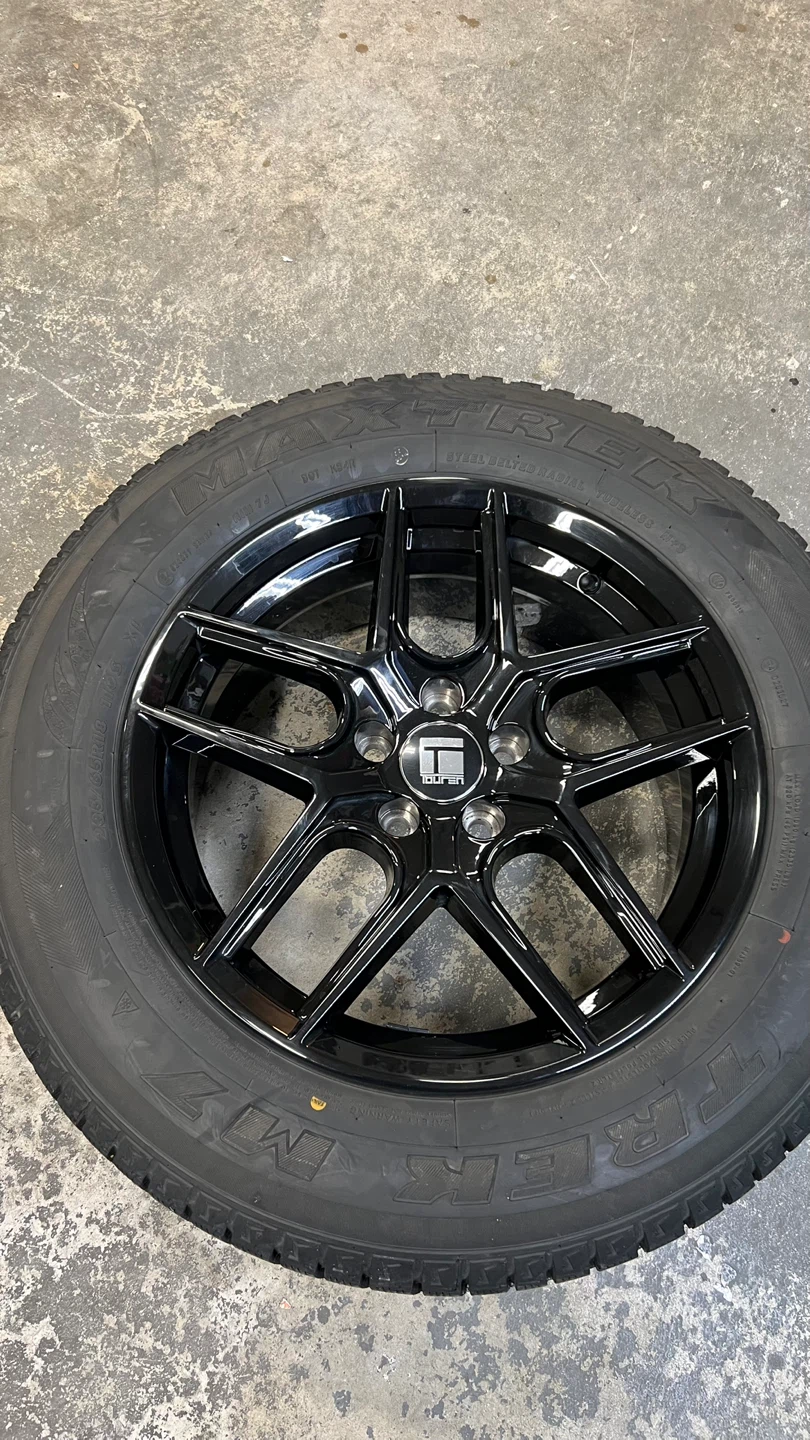 235/65R18 winter tires w/rims - photo 4