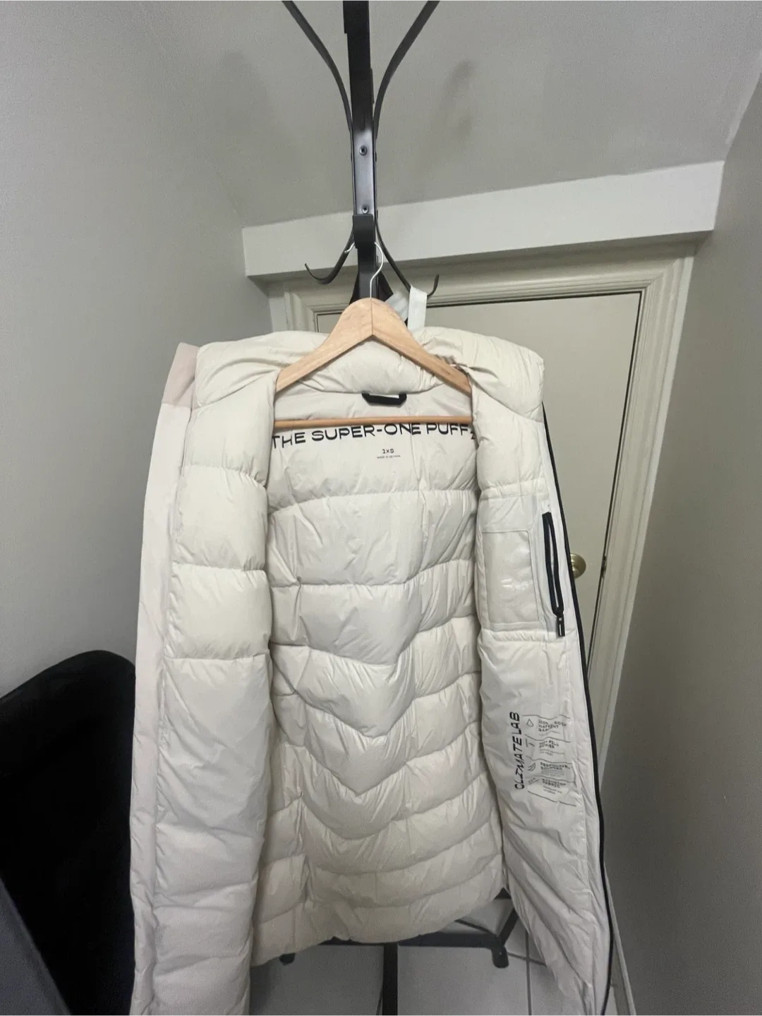 Aritzia Tna The Super One-puff₂o™ Long Matte Pearl – XXS #100866 image indicator(3)