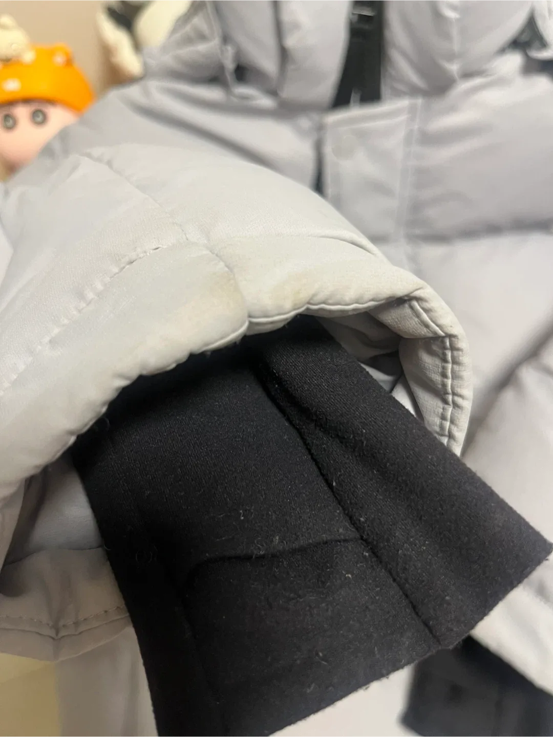 Aritzia Tna The Super Puff™ Original Marble Grey – 3XS – #103424 image indicator(5)