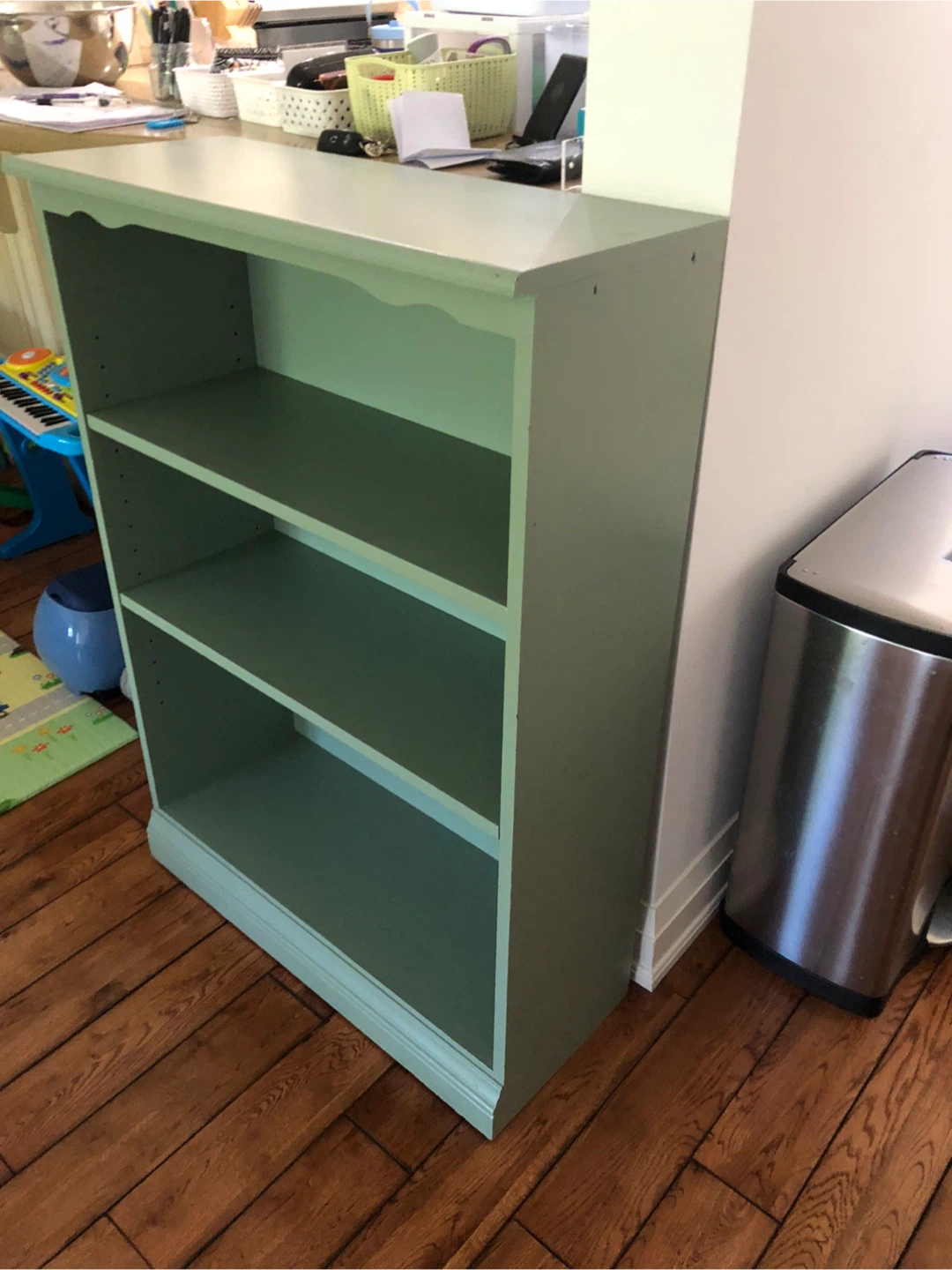 Green Wooden Bookcase - photo 2