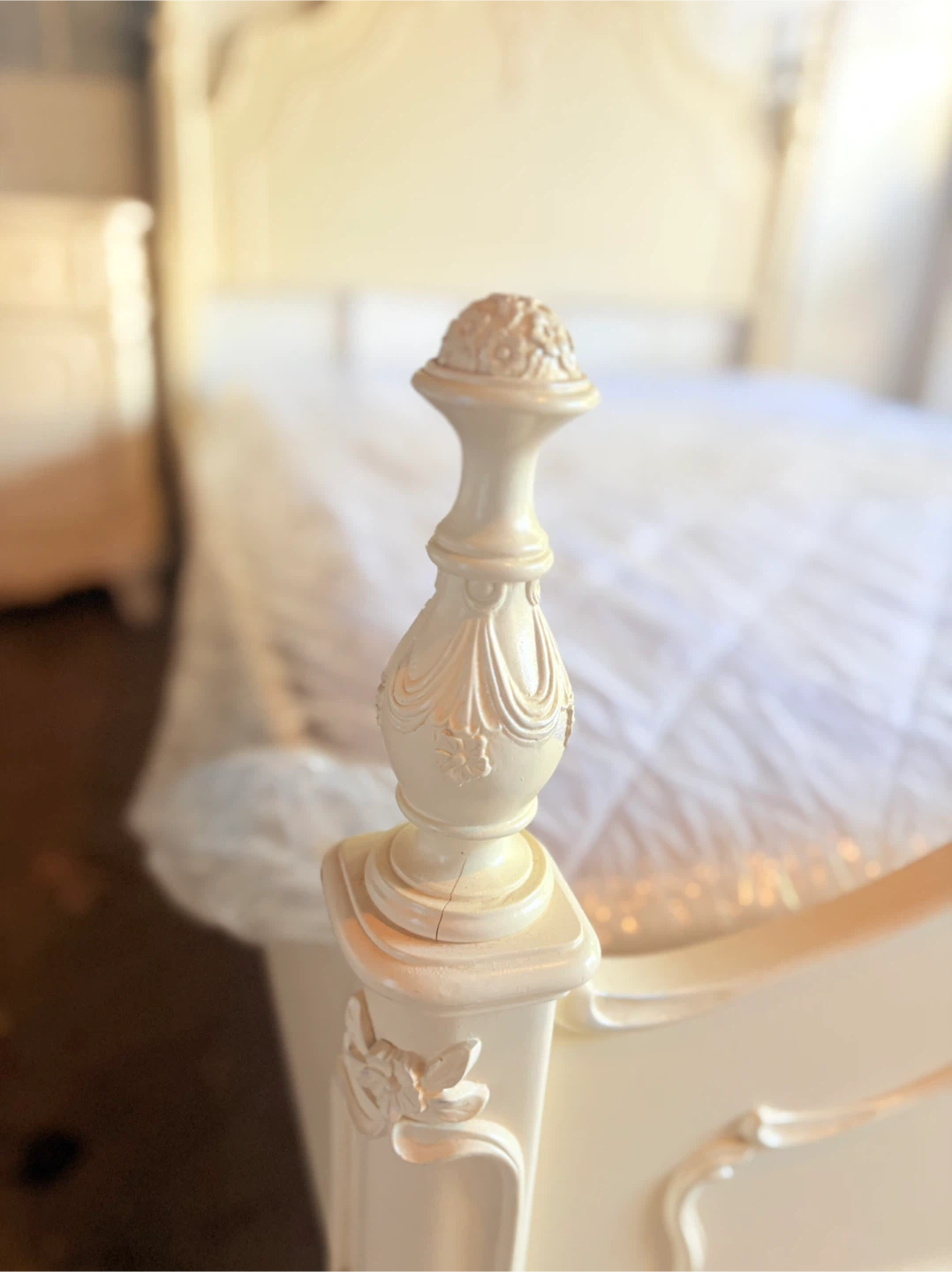 Antique Style Bed Frame & Nightstand - photo 4