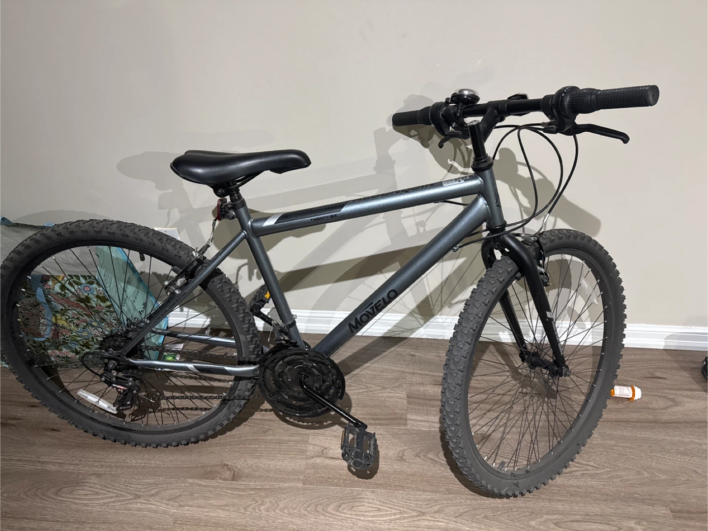 Movelo Twenty-Six Mountain Bike - Grey