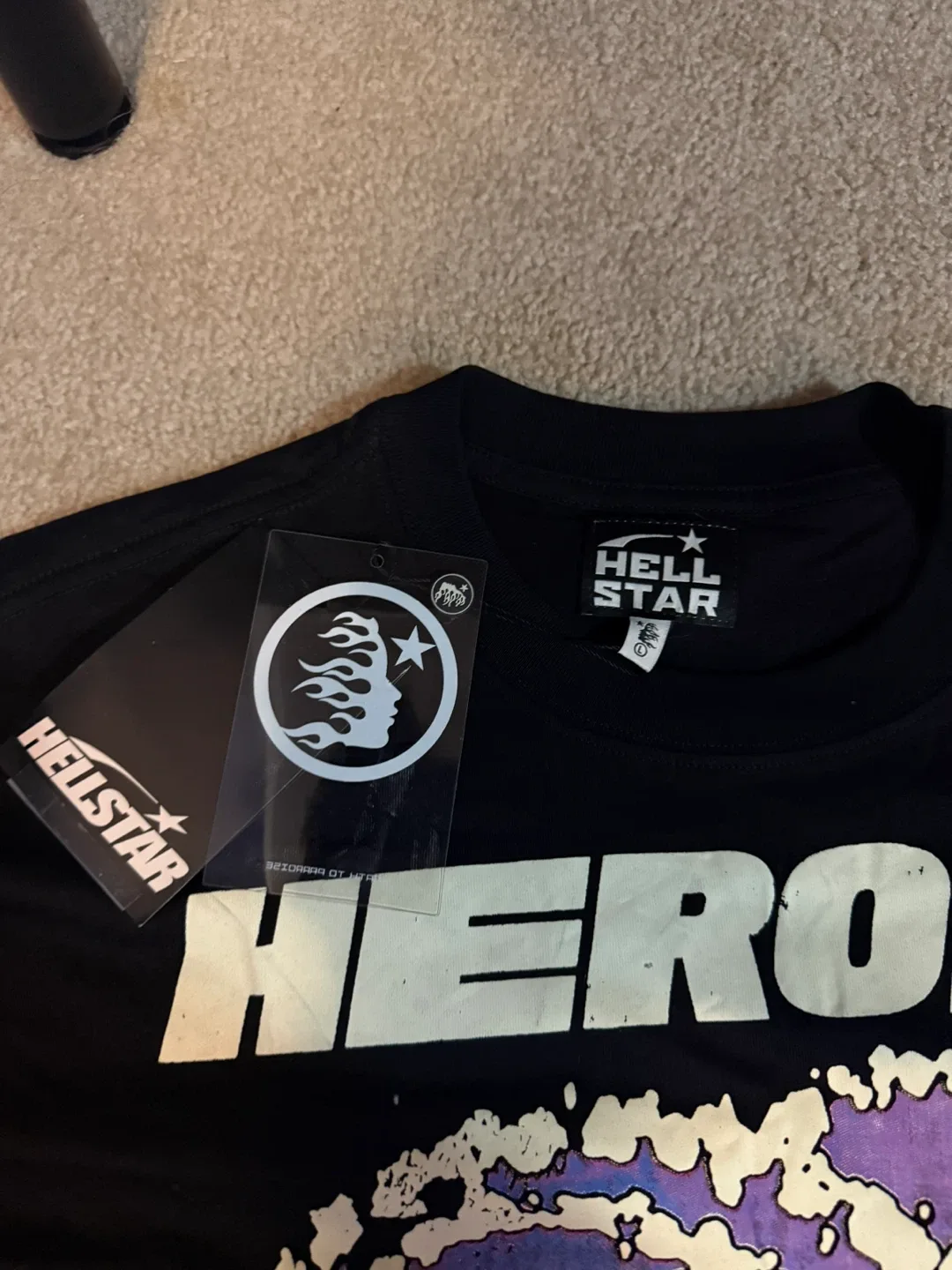 Hellstar Heroes & Villains T-Shirt - Size L image indicator(3)