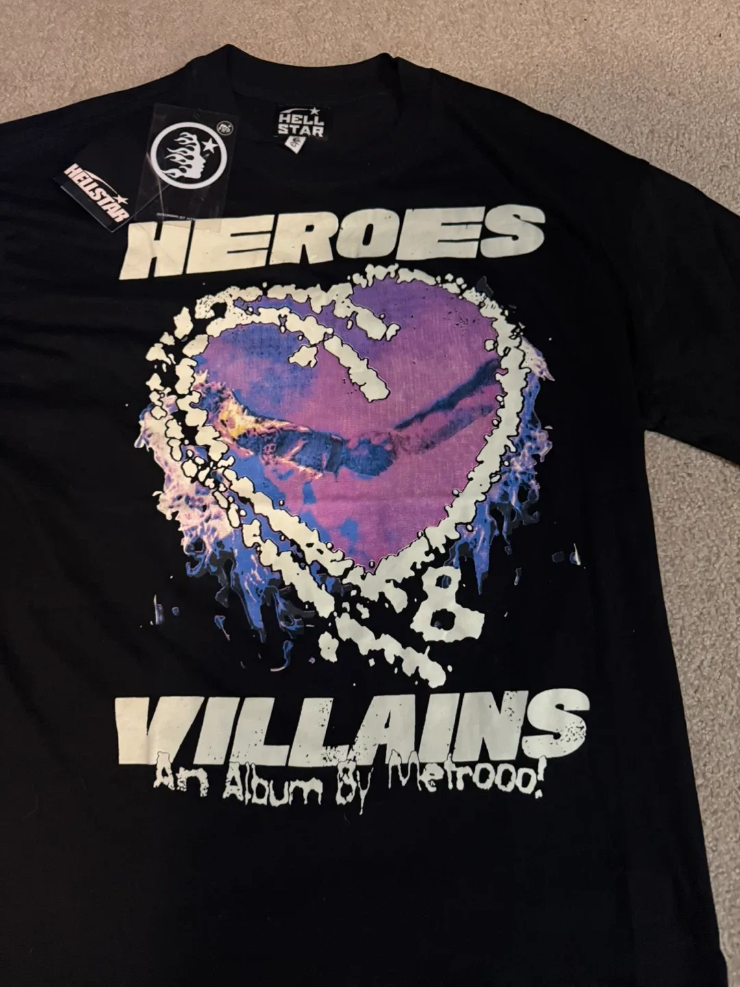 Hellstar Heroes & Villains T-Shirt - Size L image indicator(2)