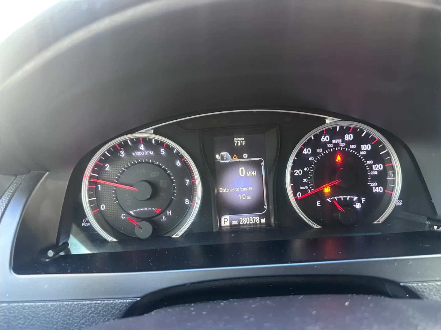 2017 Toyota Camry SE clean title image indicator(2)