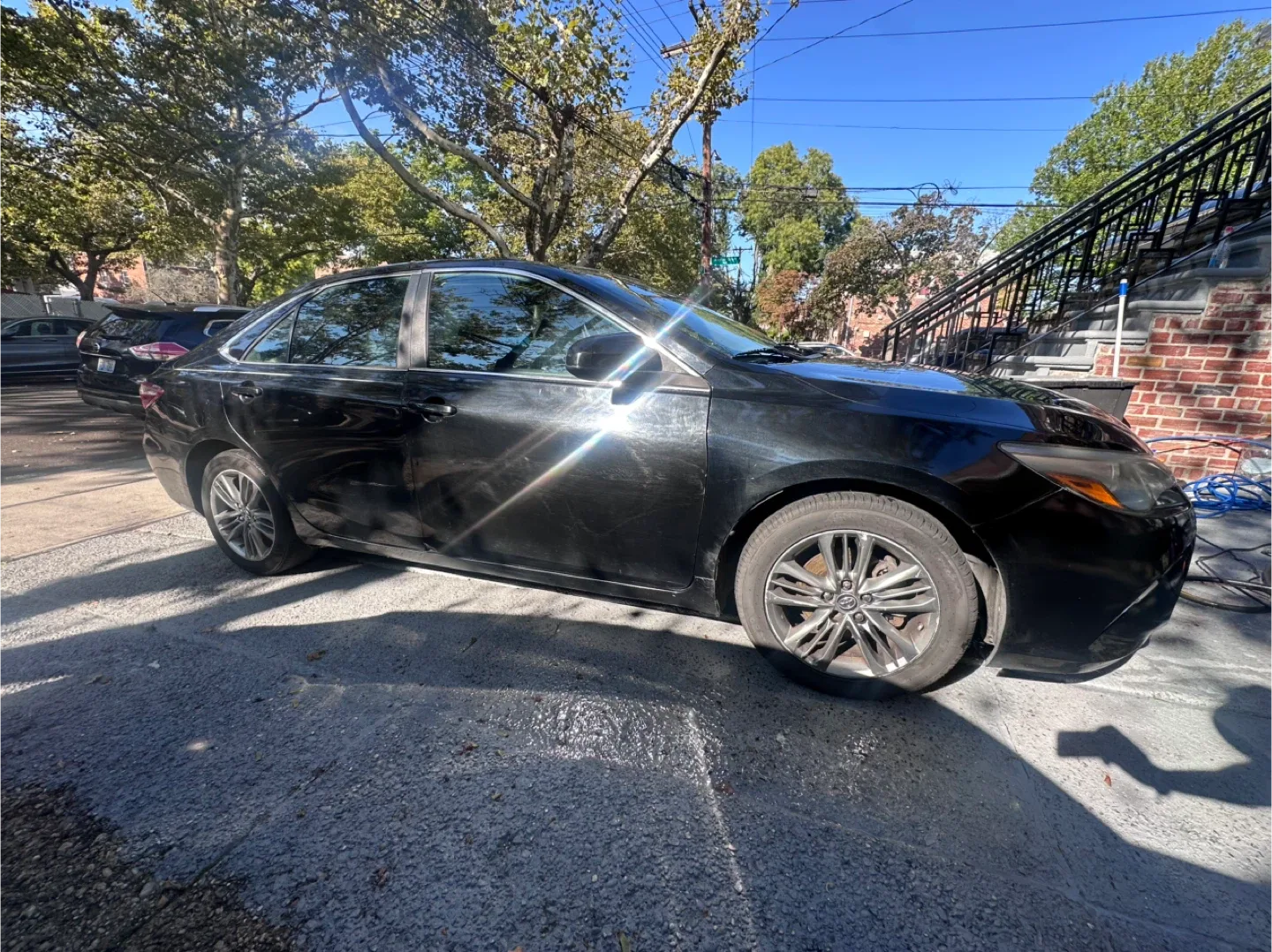 2017 Toyota Camry SE clean title image indicator(9)