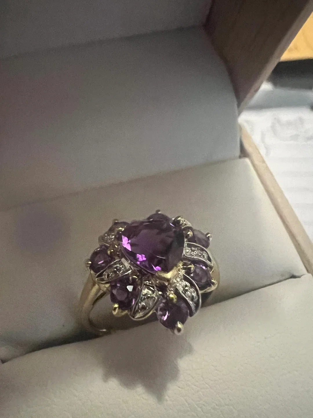Vintage Gold Ring with Amethyst and Diamonds thumbnail