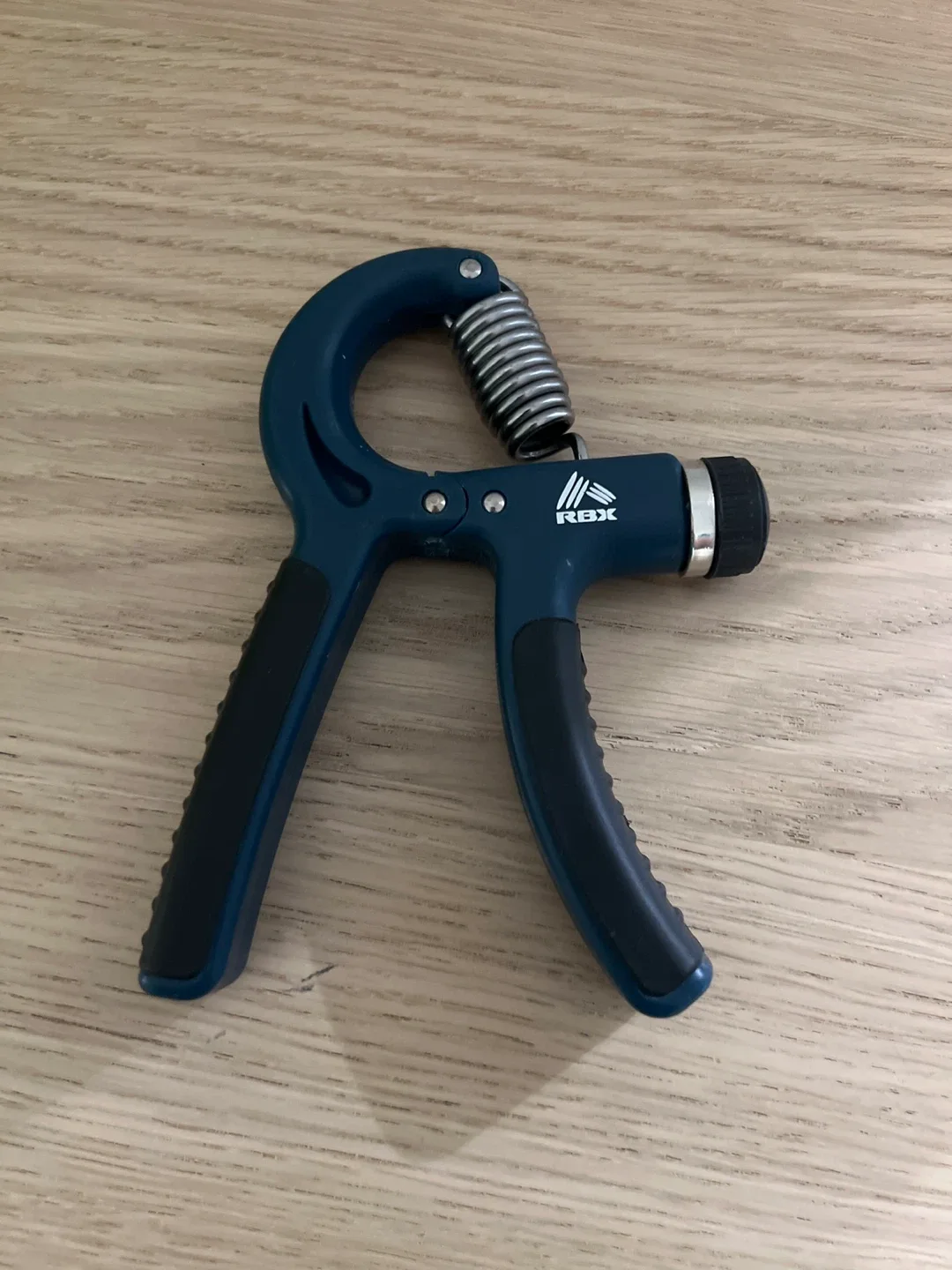 RBX Adjustable Hand Grip Strengthener image indicator(2)