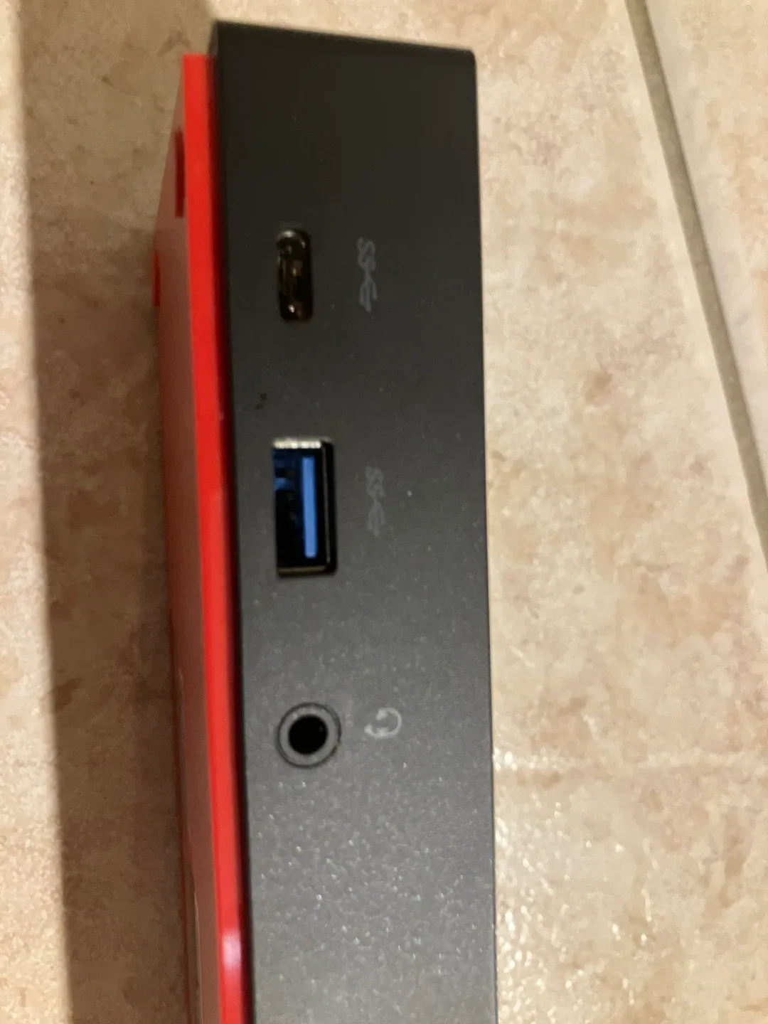 Lenovo ThinkPad Universal USB-C Dock image indicator(2)