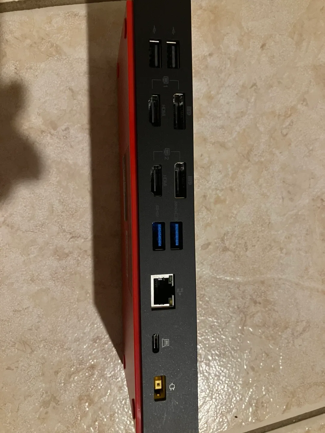 Lenovo ThinkPad Universal USB-C Dock image indicator(4)