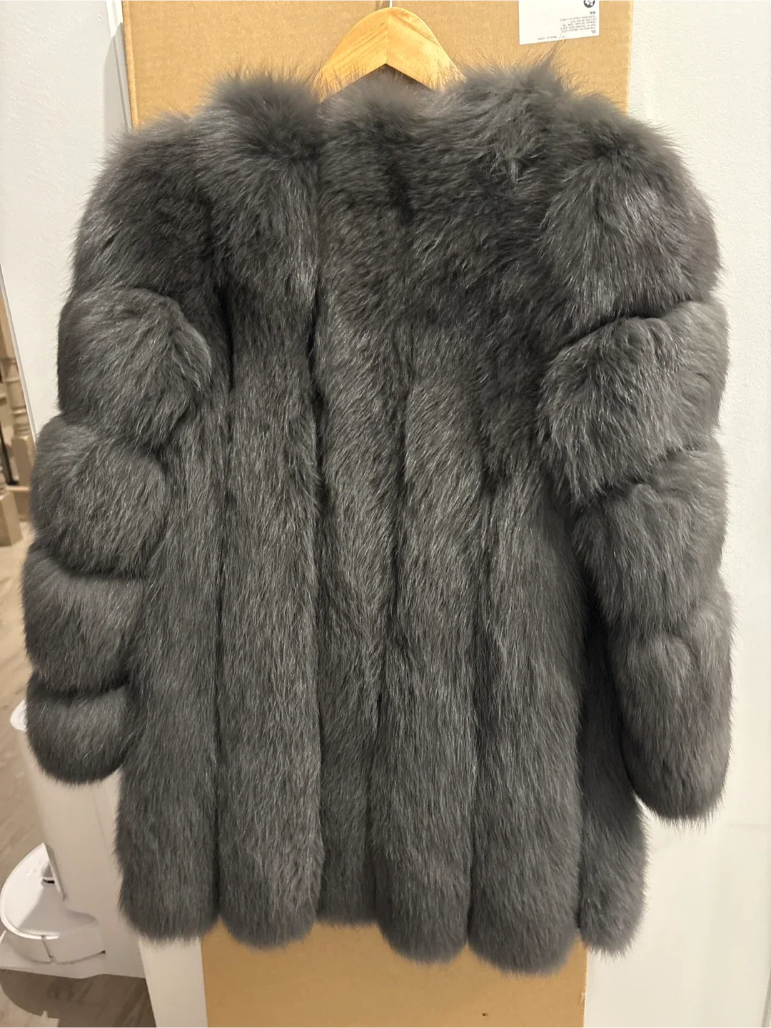 Grey Fur Coat - Size L image indicator(2)