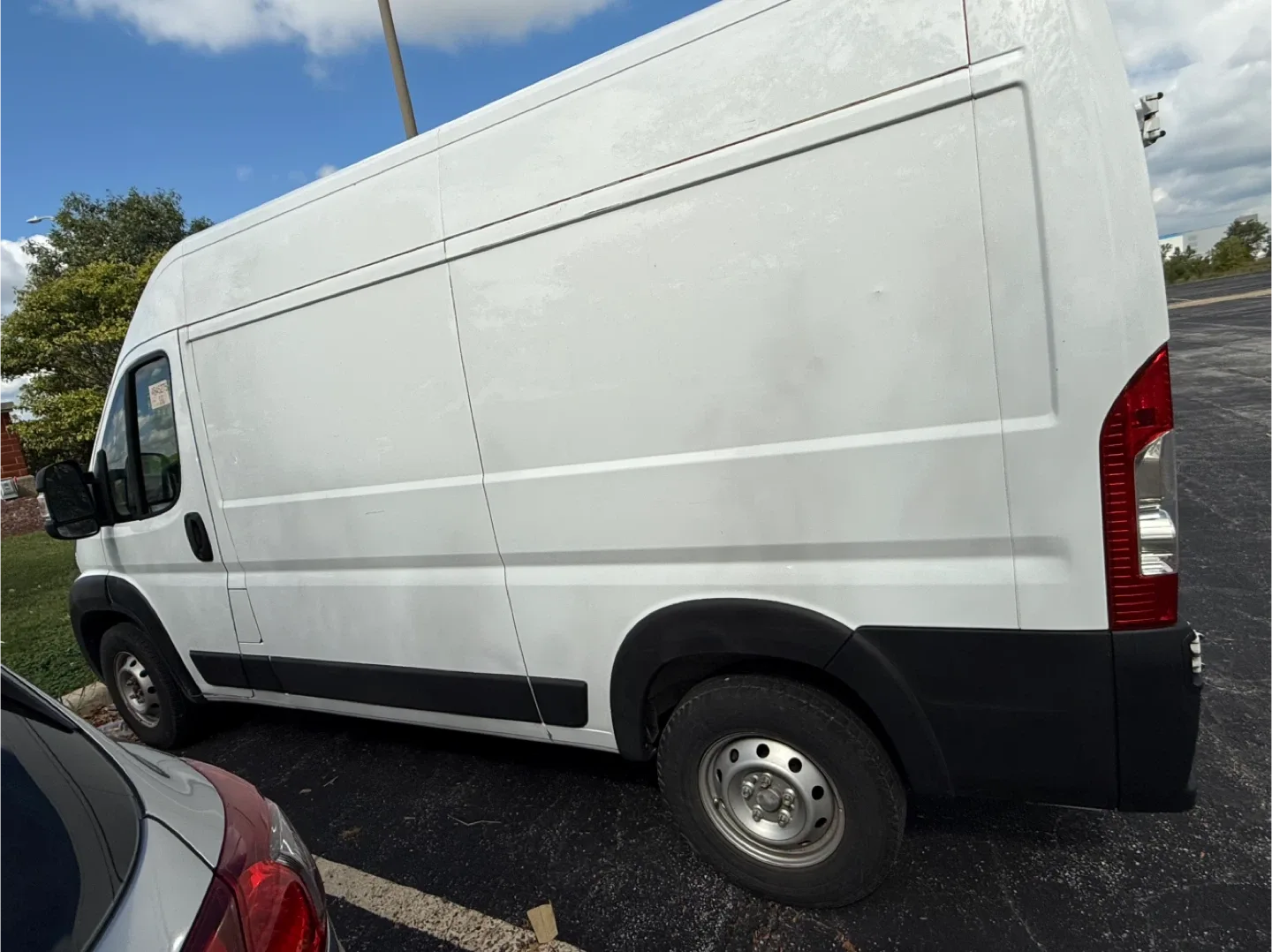 RAM ProMaster 2500 Cargo Van image indicator(2)