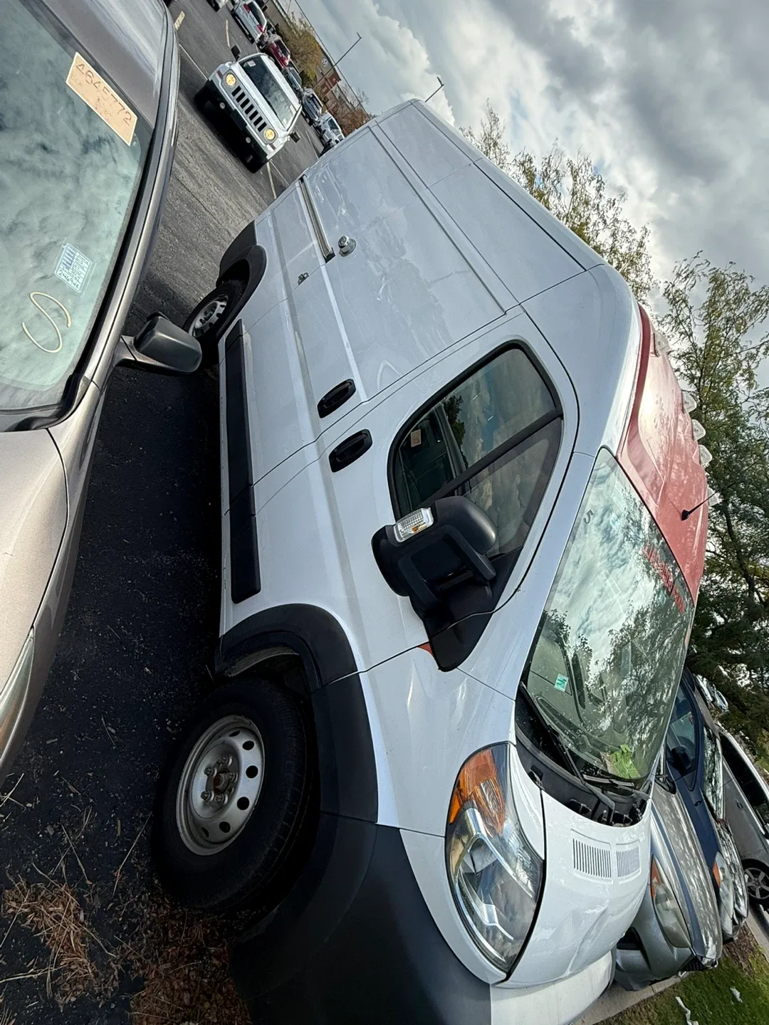 RAM ProMaster 2500 Cargo Van image indicator(3)