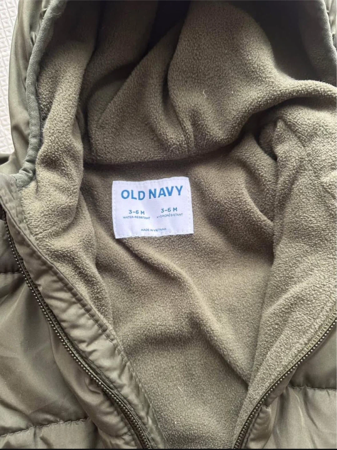 Old Navy 3-6M Snowsuit - photo 2