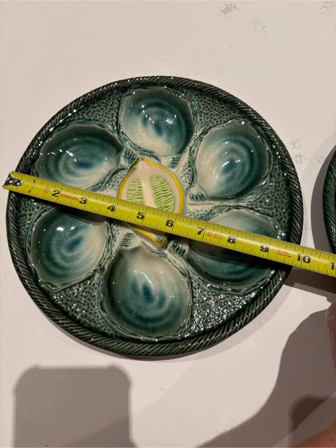St Clement France Oyster Plates image indicator(3)