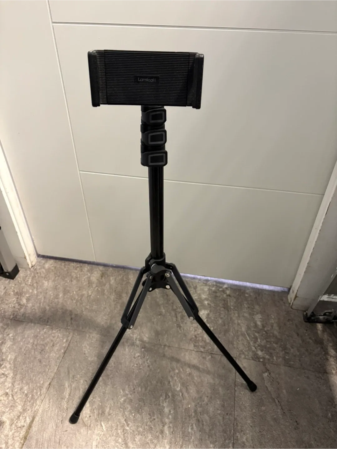 Adjustable iPad Tripod Stand thumbnail