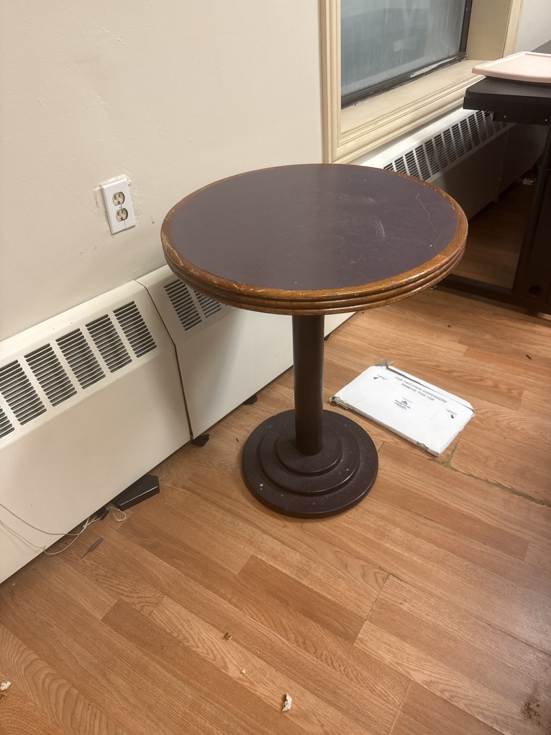 Round Pub Table - photo 3