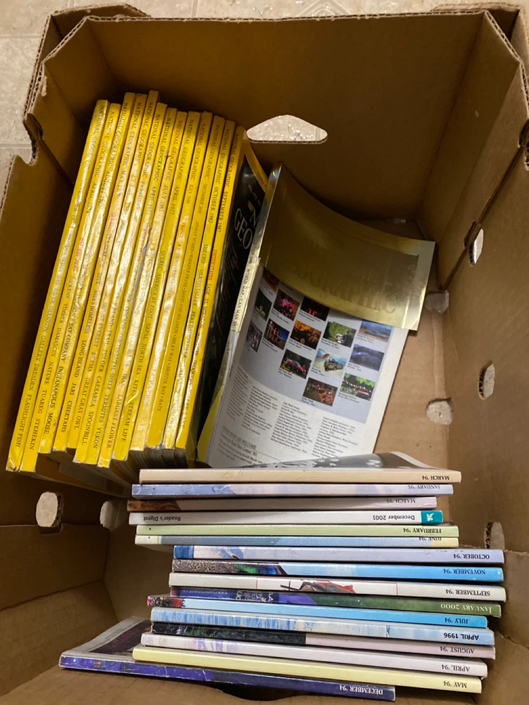 Vintage National Geographic & Reader's Digest Magazines