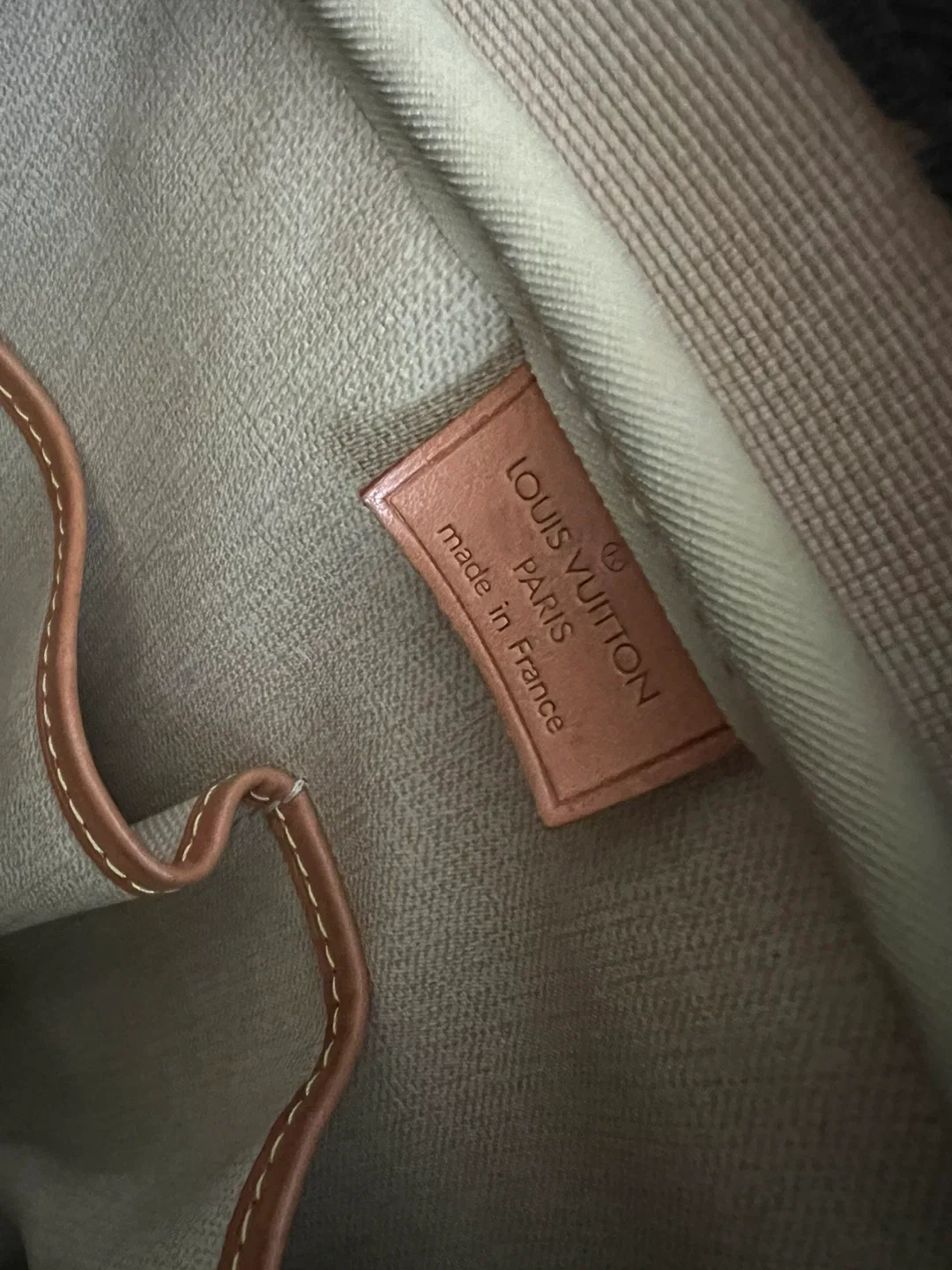 Louis Vuitton Monogram  Deauville Handbag image indicator(6)