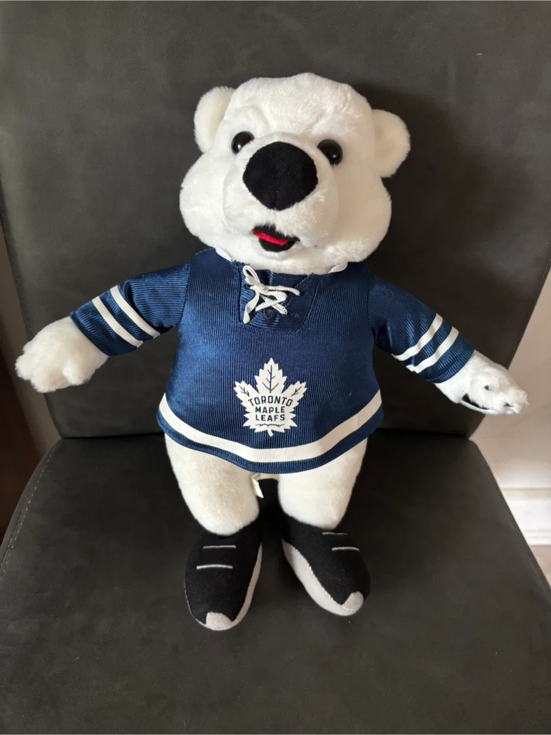 Toronto Maple Leafs 13” Carlton Bear Plush Like New. Gift
