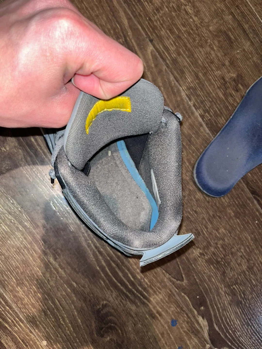 Air Jordan 4 Retro Cool Grey image indicator(5)