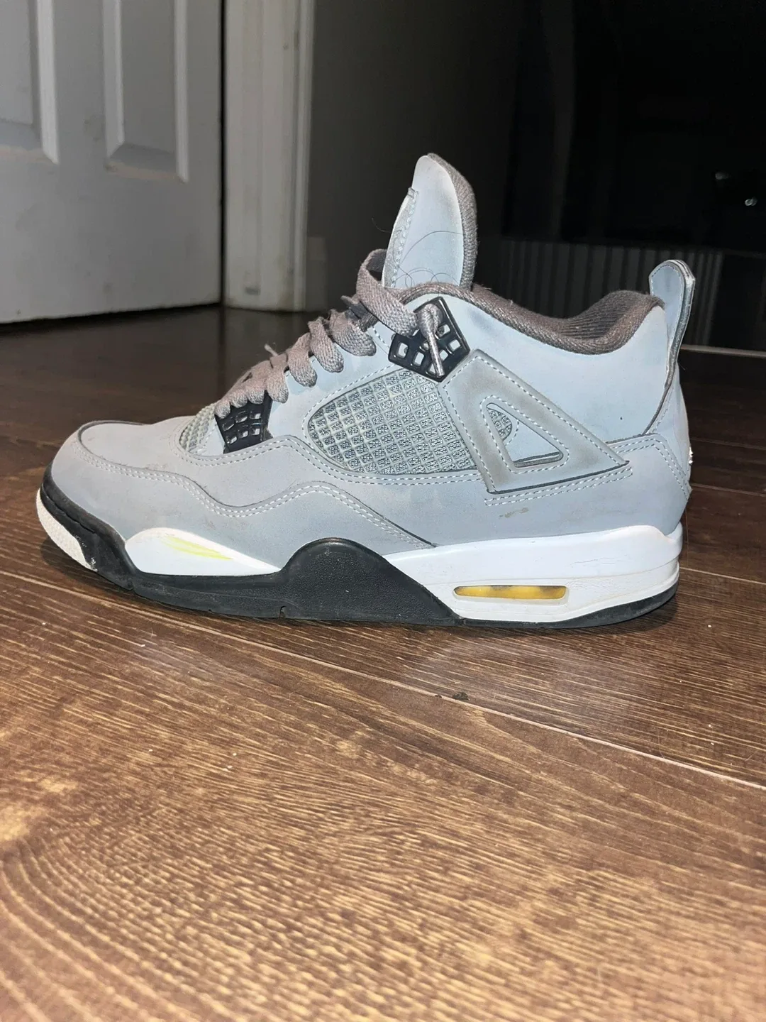 Air Jordan 4 Retro Cool Grey image indicator(4)