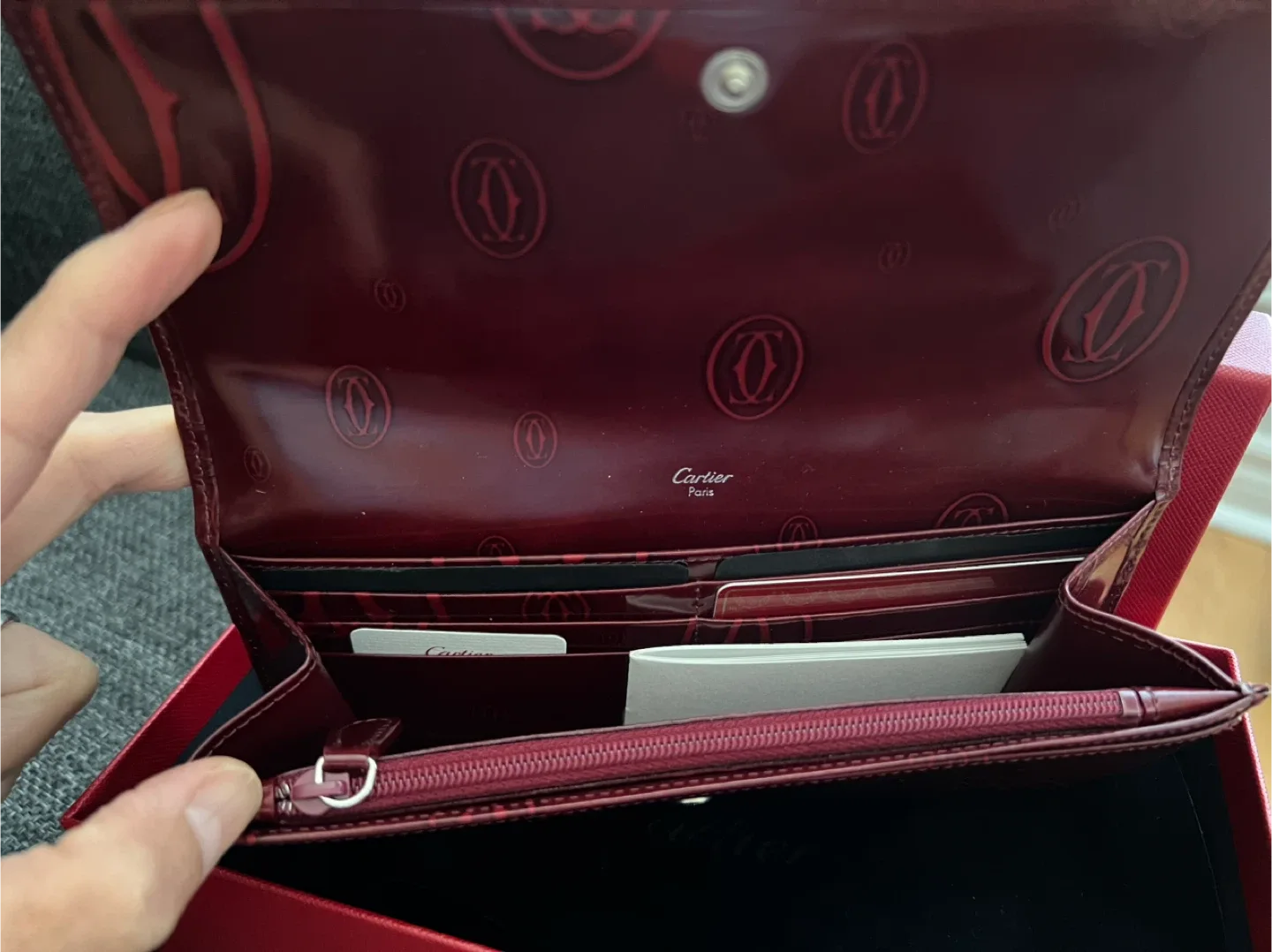 Cartier Red Patent Leather Wallet image indicator(3)