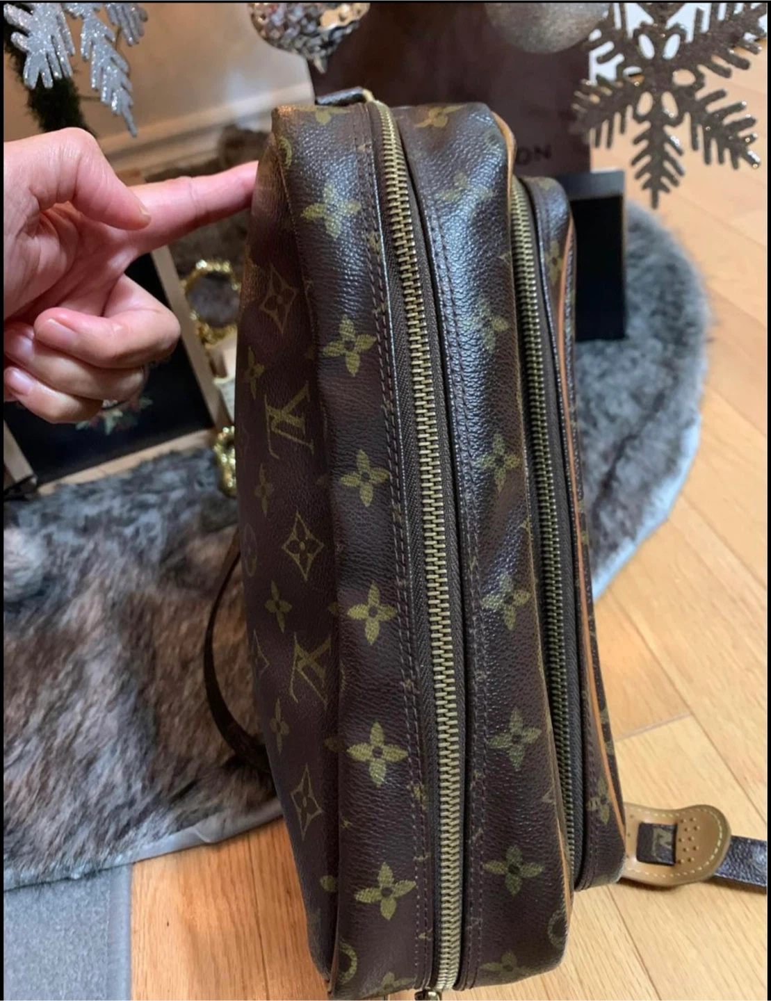 Louis Vuitton Nil 28 Monogram Canvas  Messenger Bag - photo 3