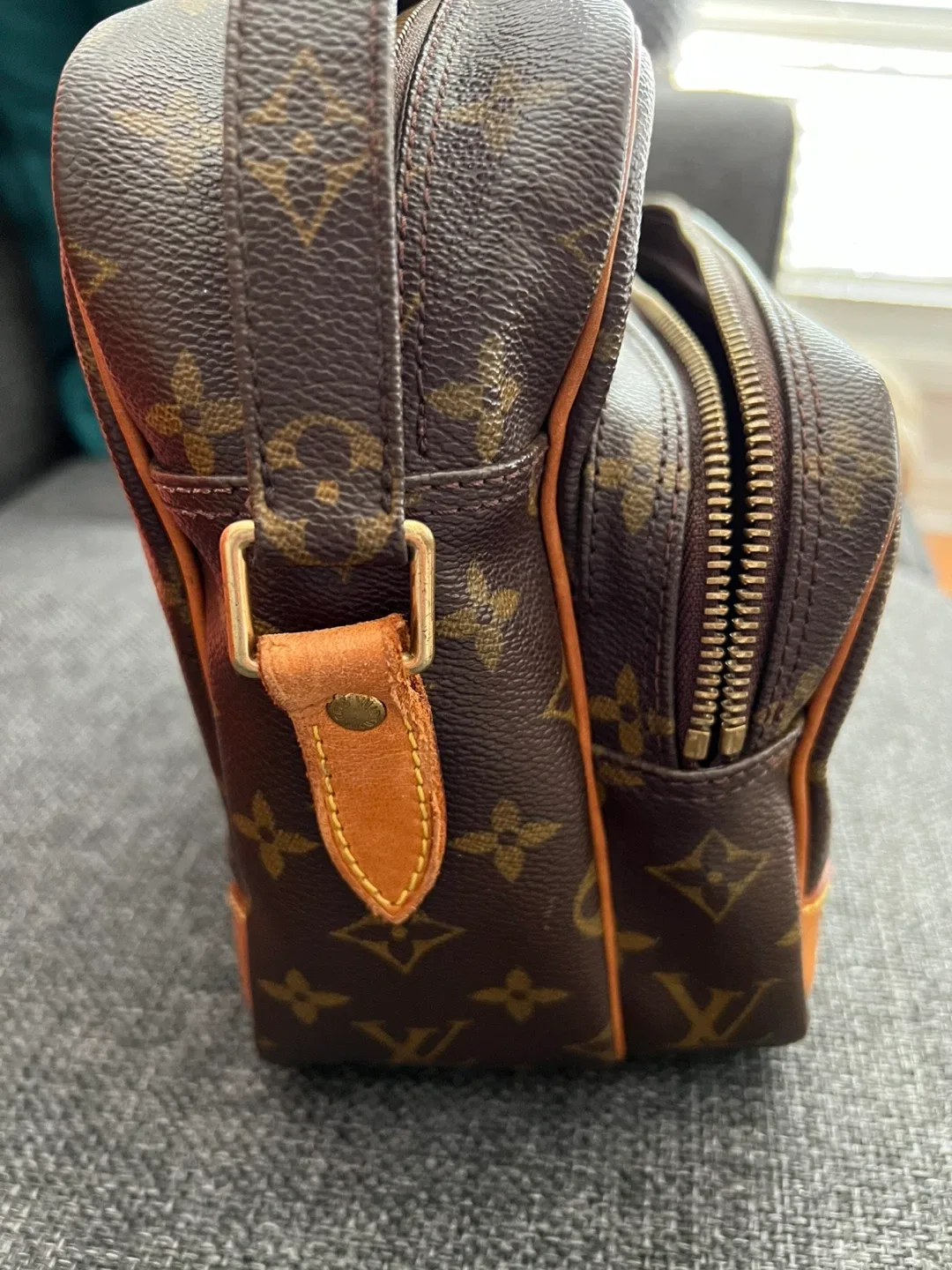 Louis Vuitton Nil 28 Monogram Canvas  Messenger Bag image indicator(7)