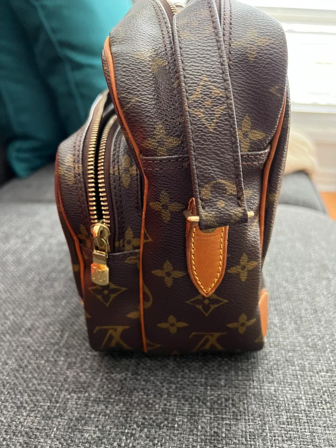 Louis Vuitton Nil 28 Monogram Canvas  Messenger Bag image indicator(9)