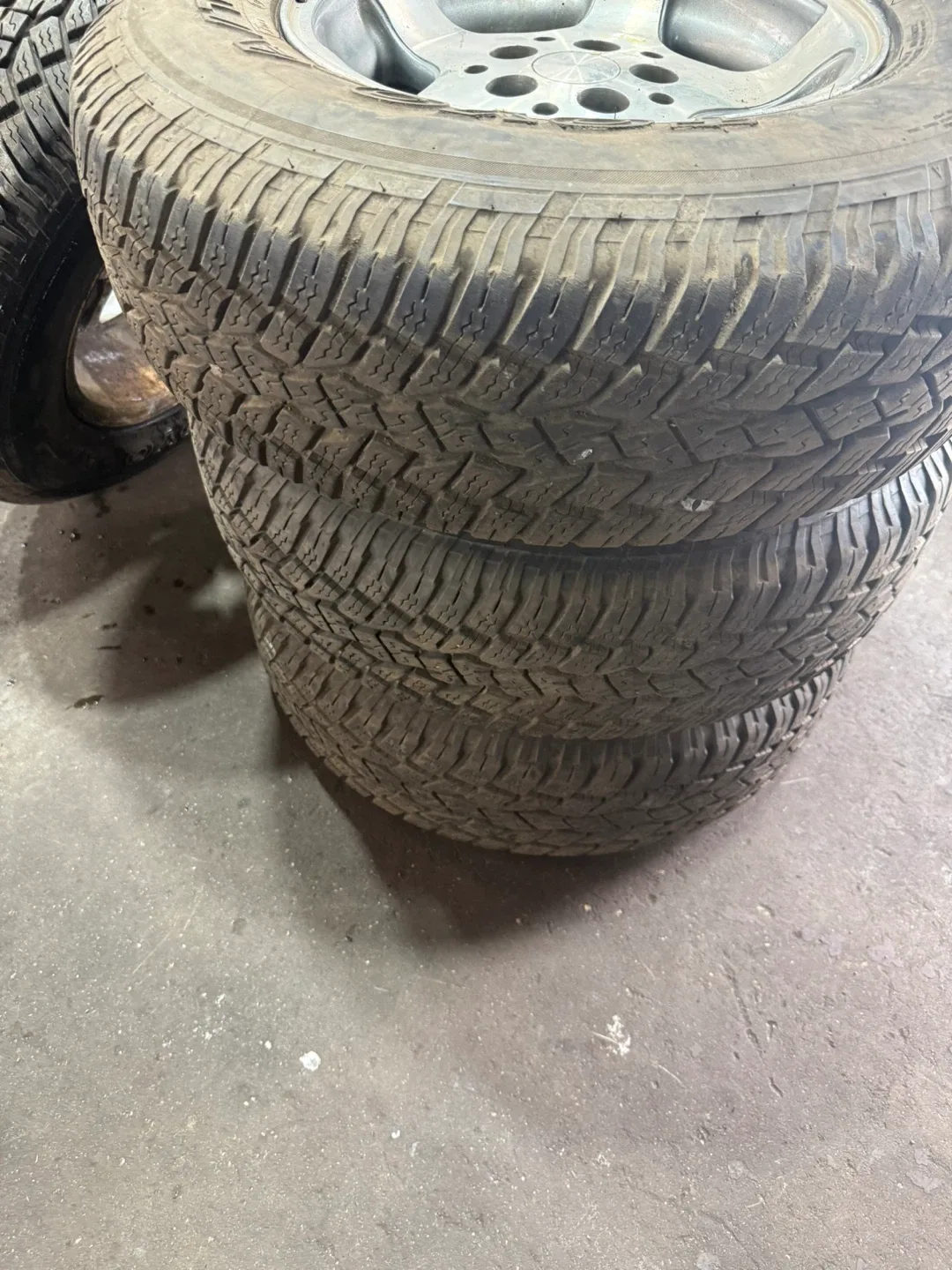 Toyo Open Country A/T Tires image indicator(2)