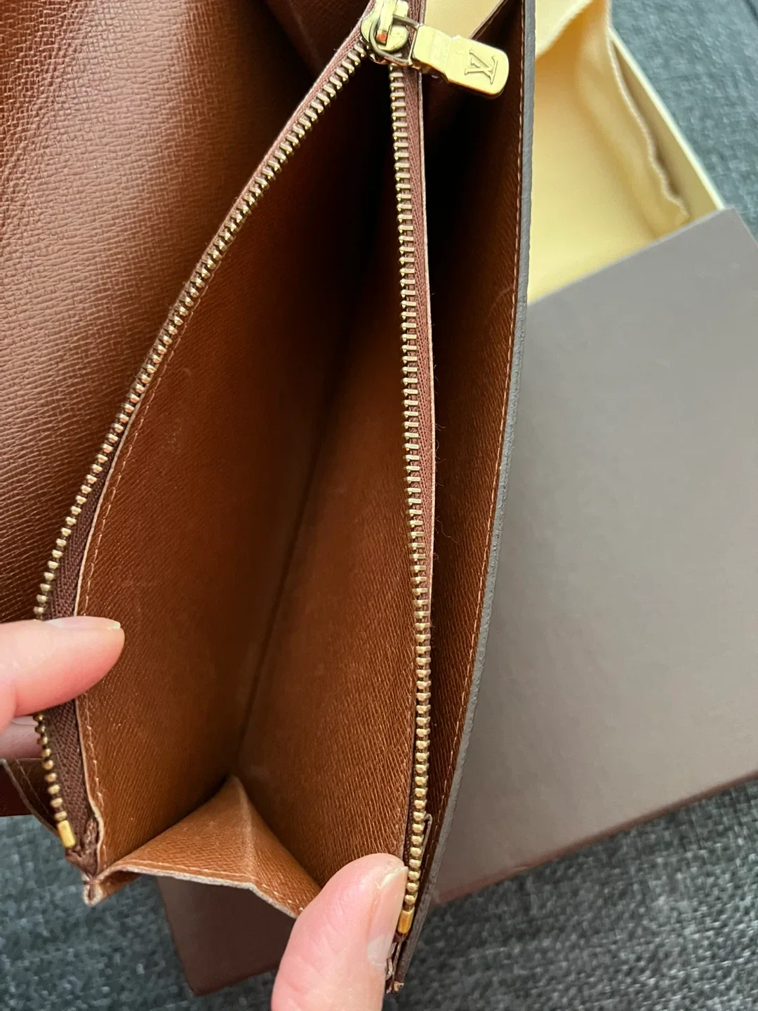 Louis Vuitton Monogram Monogram Leather Wallet image indicator(5)